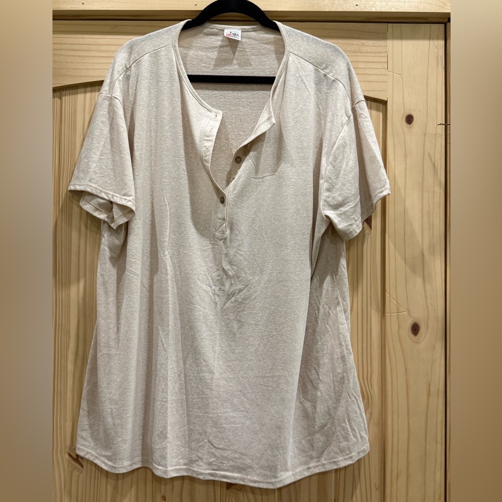 Women's Henley Short Sleeve Shirt - Cream